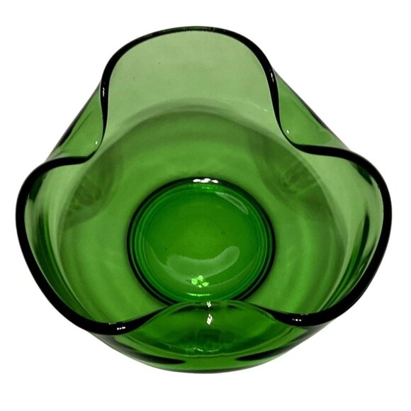 VTG ANCHOR HOCKING FOLDED BOWL IN EMERALD GREEN ART GLASS TRINKET OR CANDY DISH - Picture 4 of 5